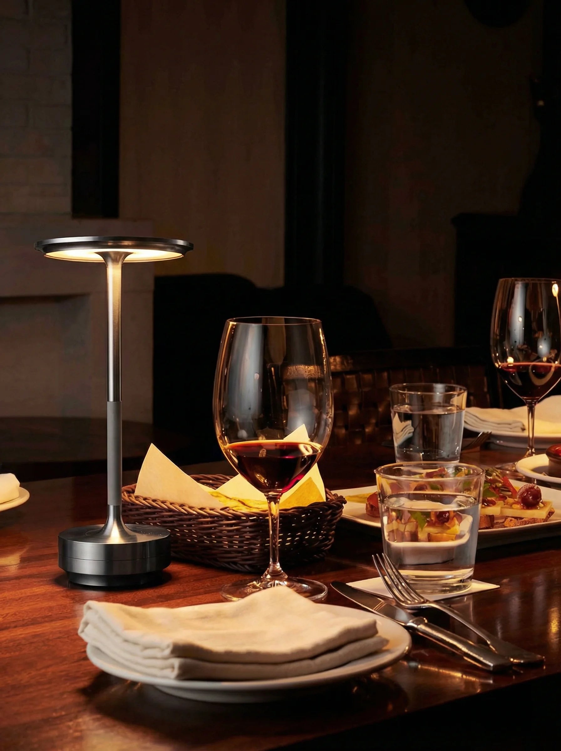 Lampa Stołowa | Smukła Forma Pionowa-Table Lamp-Polizatto