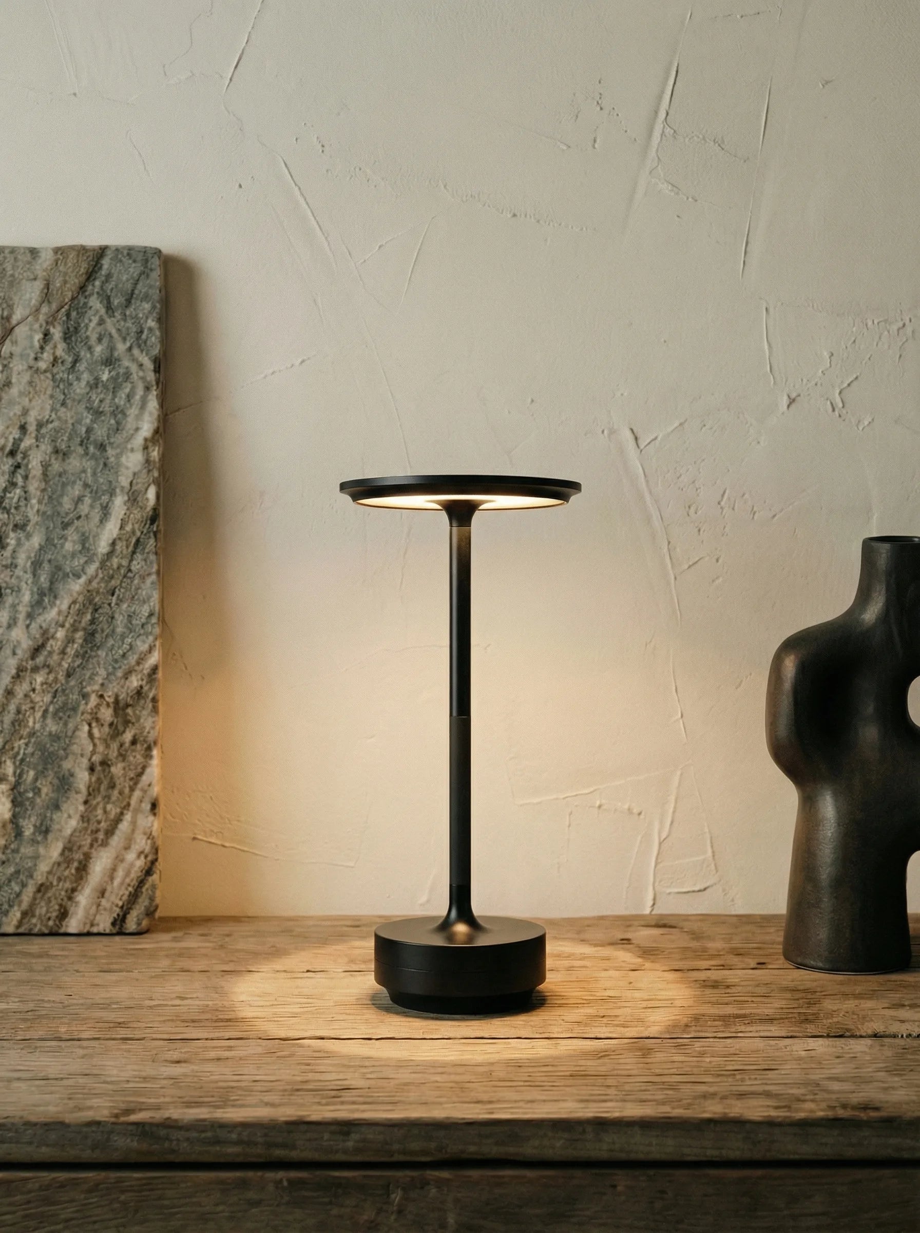 Lampa Stołowa | Smukła Forma Pionowa-Table Lamp-Polizatto